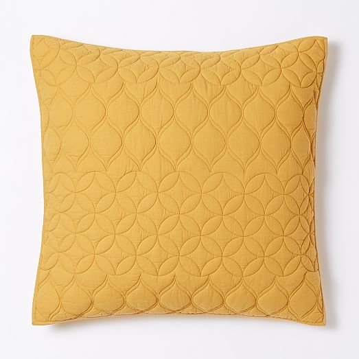 MidCentury Circlet Ogee Quilt + Shams Horseradish west elm