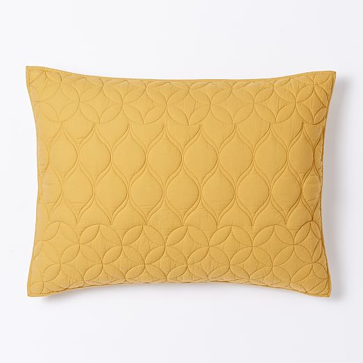 MidCentury Circlet Ogee Quilt + Shams Horseradish west elm